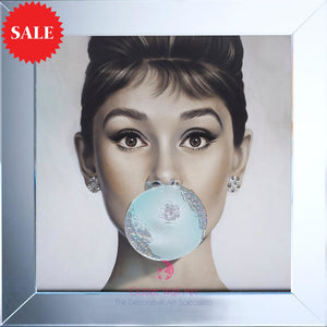 Audrey Hepburn Bubble Gum wall art size 75cm x 75cm - Outlet Wall Art